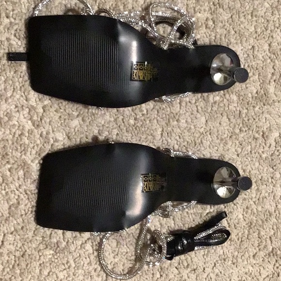 Never Been Worn! Sparkle, Sparkle Sexy Wrap up Leg Sandal! Size 10 - Picture 3 of 6